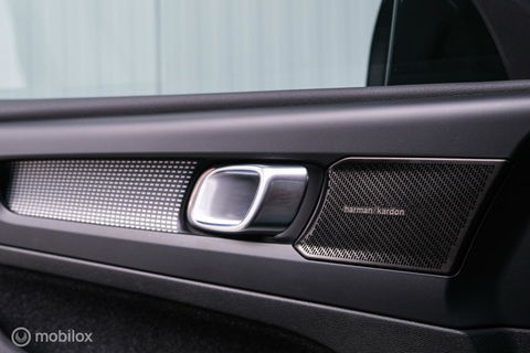Volvo XC40 Recharge P8 AWD R-Design 408 pk | DAB | alcantara | LED | Rijklaarprijs |