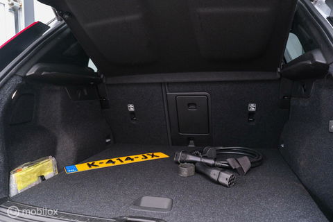 Volvo XC40 Recharge P8 AWD R-Design 408 pk | DAB | alcantara | LED | Rijklaarprijs |