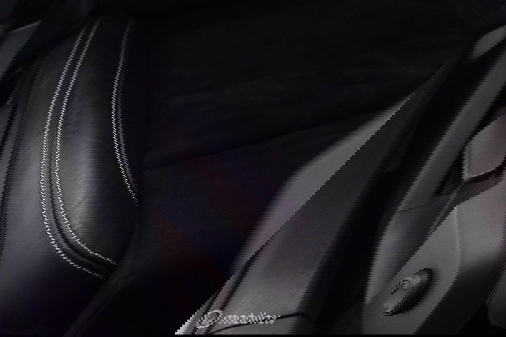 Volvo XC40 Recharge P8 AWD R-Design 408 pk | DAB | alcantara | LED | Rijklaarprijs |