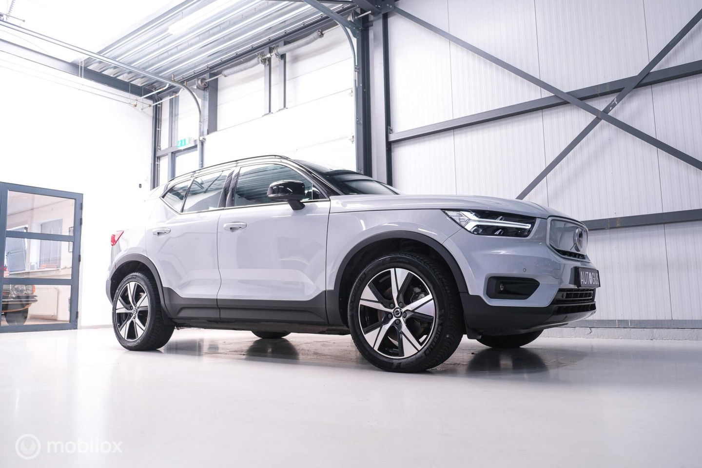 Volvo XC40 Recharge P8 AWD R-Design 408 pk | DAB | alcantara | LED | Rijklaarprijs |