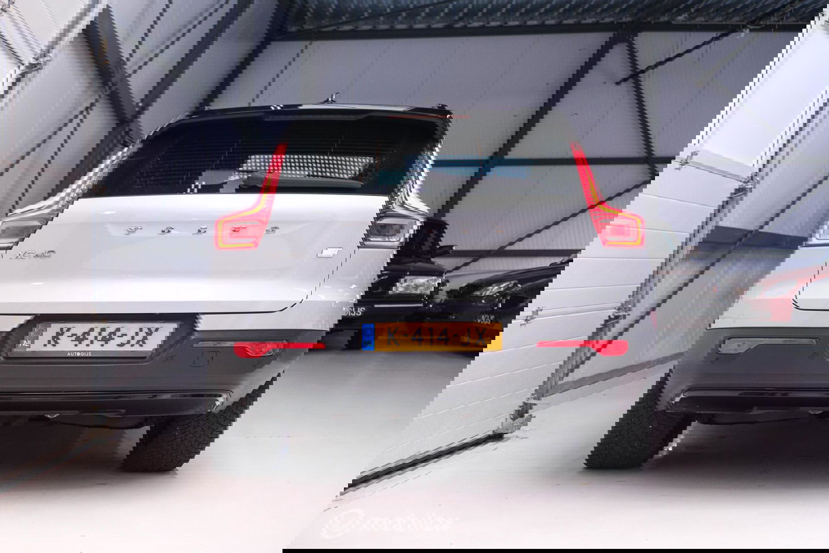 Volvo XC40 Recharge P8 AWD R-Design 408 pk | DAB | alcantara | LED | Rijklaarprijs |