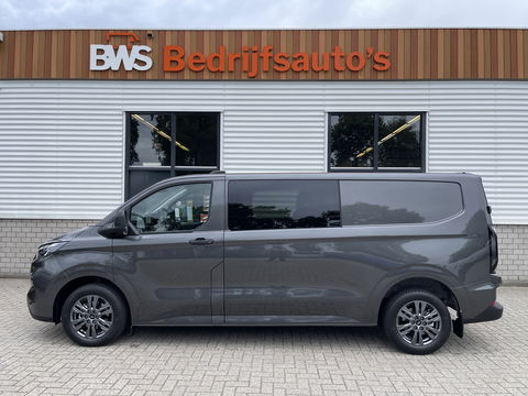 Ford Transit Custom 340 2.0 TDCI L2H1 Trend DC 6 persoons / NIEUW / bpm vrij / rijklaar € 39.950 ex btw / lease vanaf € 715 / direct leverbaar / airco / cruise / apple carplay / camera / magnetic grey metallic
