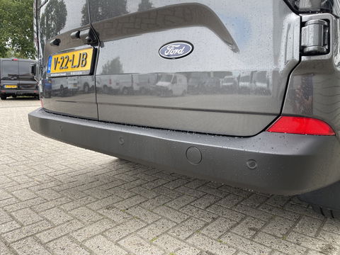 Ford Transit Custom 340 2.0 TDCI L2H1 Trend DC 6 persoons / NIEUW / bpm vrij / rijklaar € 39.950 ex btw / lease vanaf € 715 / direct leverbaar / airco / cruise / apple carplay / camera / magnetic grey metallic