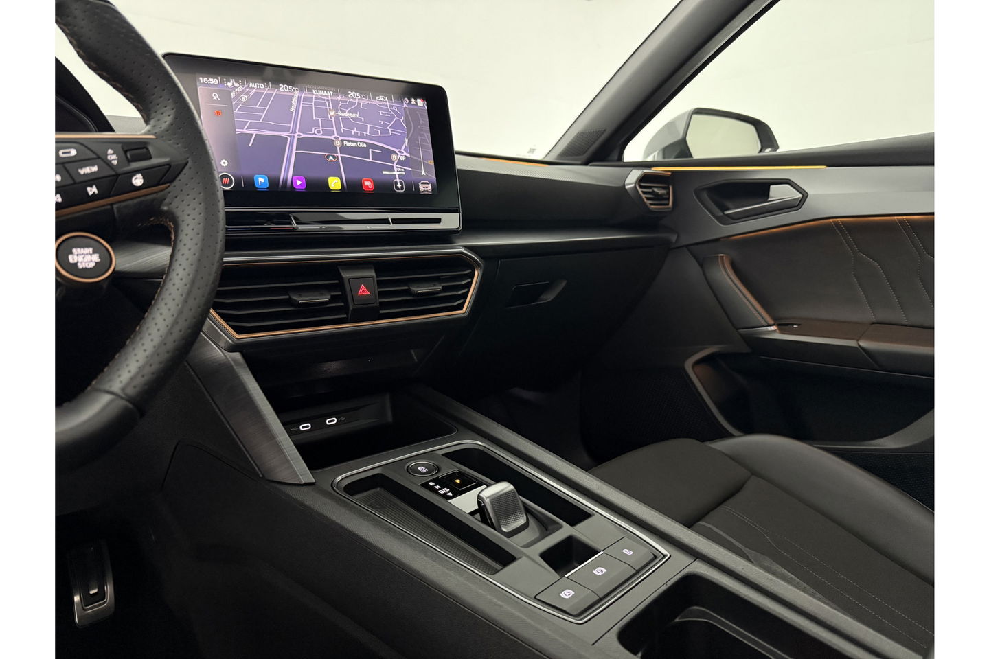 CUPRA Leon Sportstourer 1.4 e-Hybrid VZ Performance 245PK Pano Memory Sfeerverl. LED Camera Carplay Virtual Clima Cruise 19"LMV Navi PDC