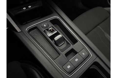 CUPRA Leon Sportstourer 1.4 e-Hybrid VZ Performance 245PK Pano Memory Sfeerverl. LED Camera Carplay Virtual Clima Cruise 19"LMV Navi PDC