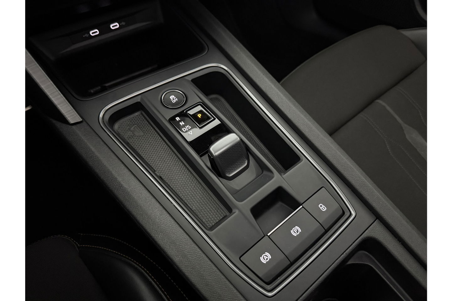 CUPRA Leon Sportstourer 1.4 e-Hybrid VZ Performance 245PK Pano Memory Sfeerverl. LED Camera Carplay Virtual Clima Cruise 19"LMV Navi PDC