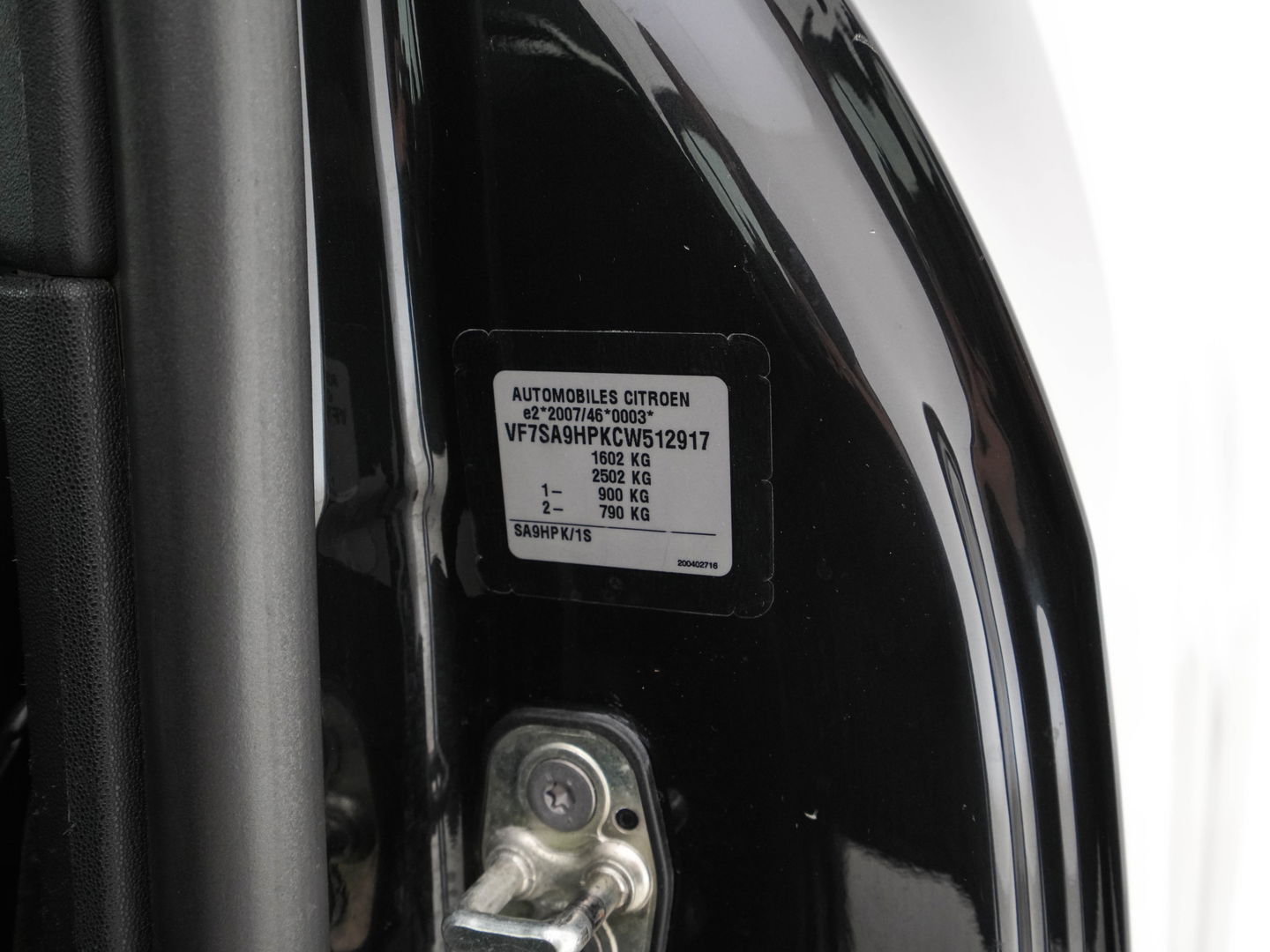Citroën DS3 1.6 e-HDi So Chic *NAVI-FULLMAP | SPORT-SEATS | ECC | MICROFIBRE | PDC | CRUISE | RADIO-CD | TOWBAR*