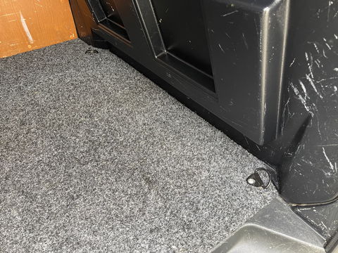 Volkswagen Transporter 2.0 TDI 150pk L2H1 Comfortline / vaste prijs rijklaar € 17.950 ex btw / lease vanaf € 302 / euro 6 diesel / bpm vrij / 20 inch wielen / trekhaak / Bott ingerichte laadruimte !