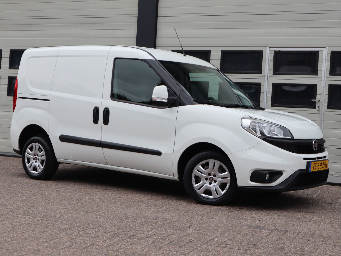 Fiat Dobló Cargo 1.3 MJ 95pk Euro 6 - Navi - Airco - Trekhaak - NAP