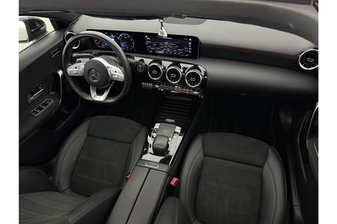 Mercedes-Benz A-Klasse 200 AMG 164PK Pano LED Virtual Clima Cruise Camera Carplay Navi PDC 18"LMV