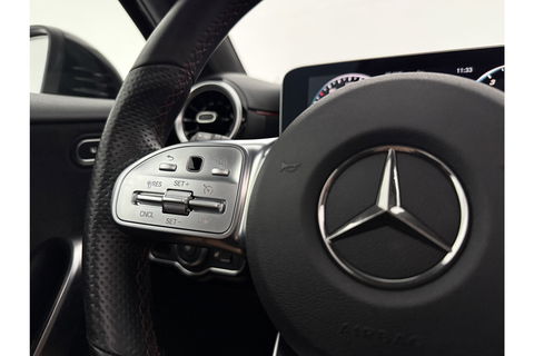 Mercedes-Benz A-Klasse 200 AMG 164PK Pano LED Virtual Clima Cruise Camera Carplay Navi PDC 18"LMV