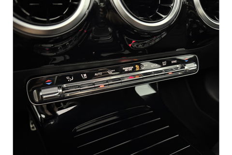 Mercedes-Benz A-Klasse 200 AMG 164PK Pano LED Virtual Clima Cruise Camera Carplay Navi PDC 18"LMV