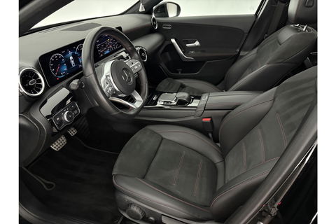 Mercedes-Benz A-Klasse 200 AMG 164PK Pano LED Virtual Clima Cruise Camera Carplay Navi PDC 18"LMV