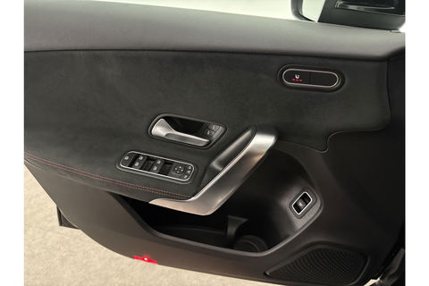 Mercedes-Benz A-Klasse 200 AMG 164PK Pano LED Virtual Clima Cruise Camera Carplay Navi PDC 18"LMV