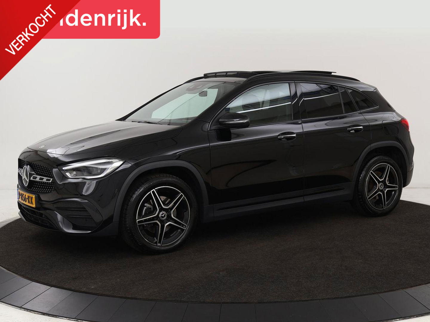 Mercedes-Benz GLA 250 e AMG Luxury | Panoramadak | Stoelverwarming | Sfeerverlichting | Keyless | Widescreen |  LMV 19 inch | Trekhaak wegklapbaar