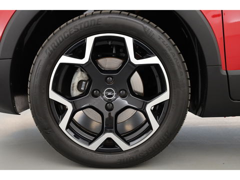 Opel Crossland 1.2 Turbo Ultimate | Navi | Keyless | Camera | Dodehoekdet | 17'' | Apple CarPlay