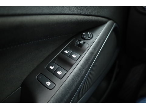 Opel Crossland 1.2 Turbo Ultimate | Navi | Keyless | Camera | Dodehoekdet | 17'' | Apple CarPlay