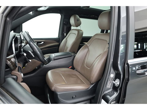 Mercedes-Benz V-Klasse 300d 4-MATIC Lang Avantgarde 7pers. | Pano | AMG Pack | Elek. schuideuren | 360cam | Stoelventi. | Burmester | Memory seats