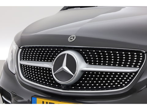 Mercedes-Benz V-Klasse 300d 4-MATIC Lang Avantgarde 7pers. | Pano | AMG Pack | Elek. schuideuren | 360cam | Stoelventi. | Burmester | Memory seats