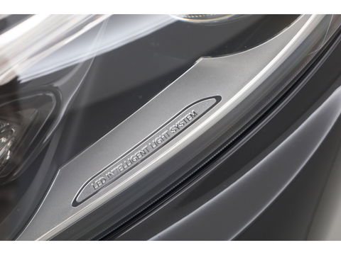 Mercedes-Benz V-Klasse 300d 4-MATIC Lang Avantgarde 7pers. | Pano | AMG Pack | Elek. schuideuren | 360cam | Stoelventi. | Burmester | Memory seats