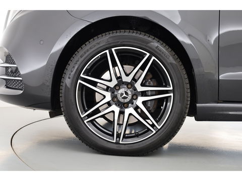 Mercedes-Benz V-Klasse 300d 4-MATIC Lang Avantgarde 7pers. | Pano | AMG Pack | Elek. schuideuren | 360cam | Stoelventi. | Burmester | Memory seats