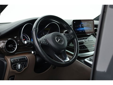 Mercedes-Benz V-Klasse 300d 4-MATIC Lang Avantgarde 7pers. | Pano | AMG Pack | Elek. schuideuren | 360cam | Stoelventi. | Burmester | Memory seats