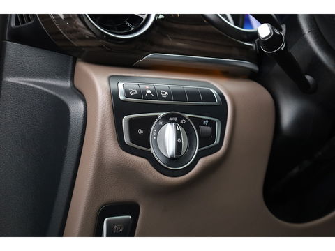 Mercedes-Benz V-Klasse 300d 4-MATIC Lang Avantgarde 7pers. | Pano | AMG Pack | Elek. schuideuren | 360cam | Stoelventi. | Burmester | Memory seats