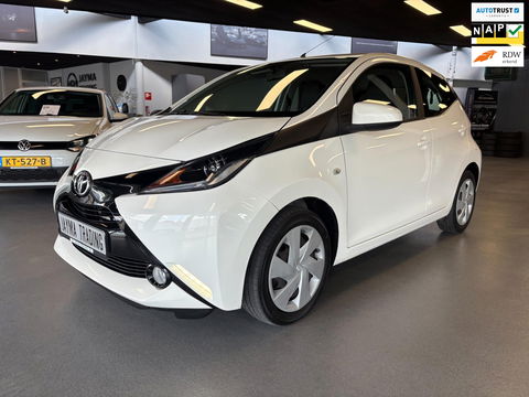 Toyota Aygo 1.0 VVT-i x-nav
