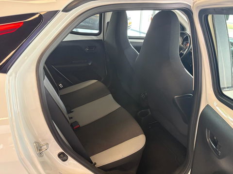 Toyota Aygo 1.0 VVT-i x-nav