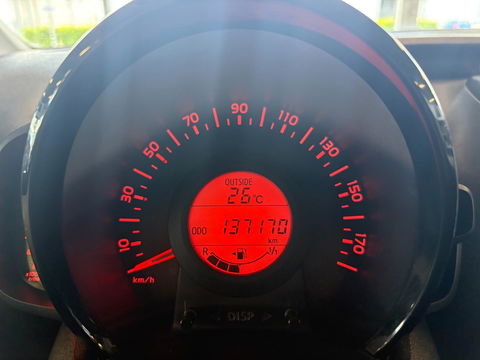 Toyota Aygo 1.0 VVT-i x-nav