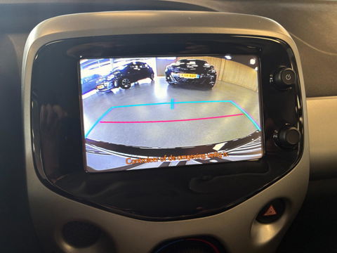 Toyota Aygo 1.0 VVT-i x-nav