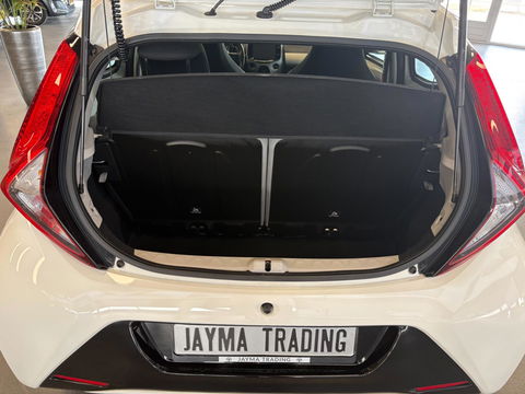 Toyota Aygo 1.0 VVT-i x-nav