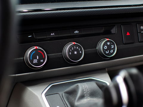 Volkswagen Transporter 2.0 TDI L2H1 Bulli DC Dubbel cabine | Standkachel | Digital Cockpit | 2x Schuifdeur |LED |