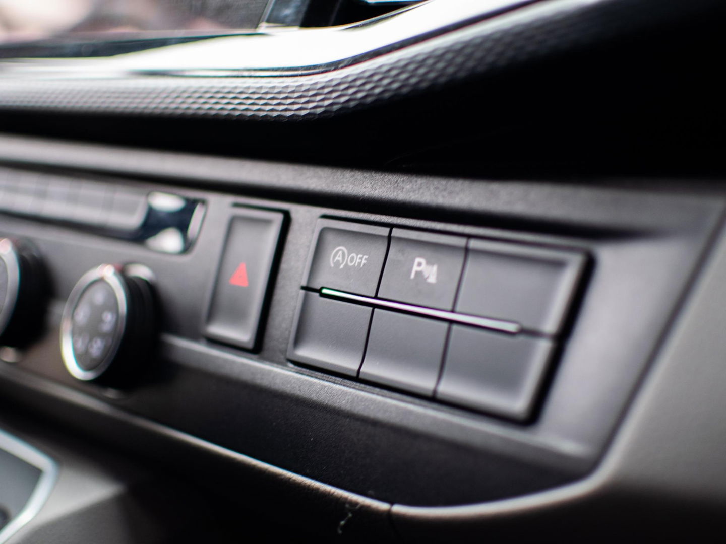 Volkswagen Transporter 2.0 TDI L2H1 Bulli DC Dubbel cabine | Standkachel | Digital Cockpit | 2x Schuifdeur |LED |