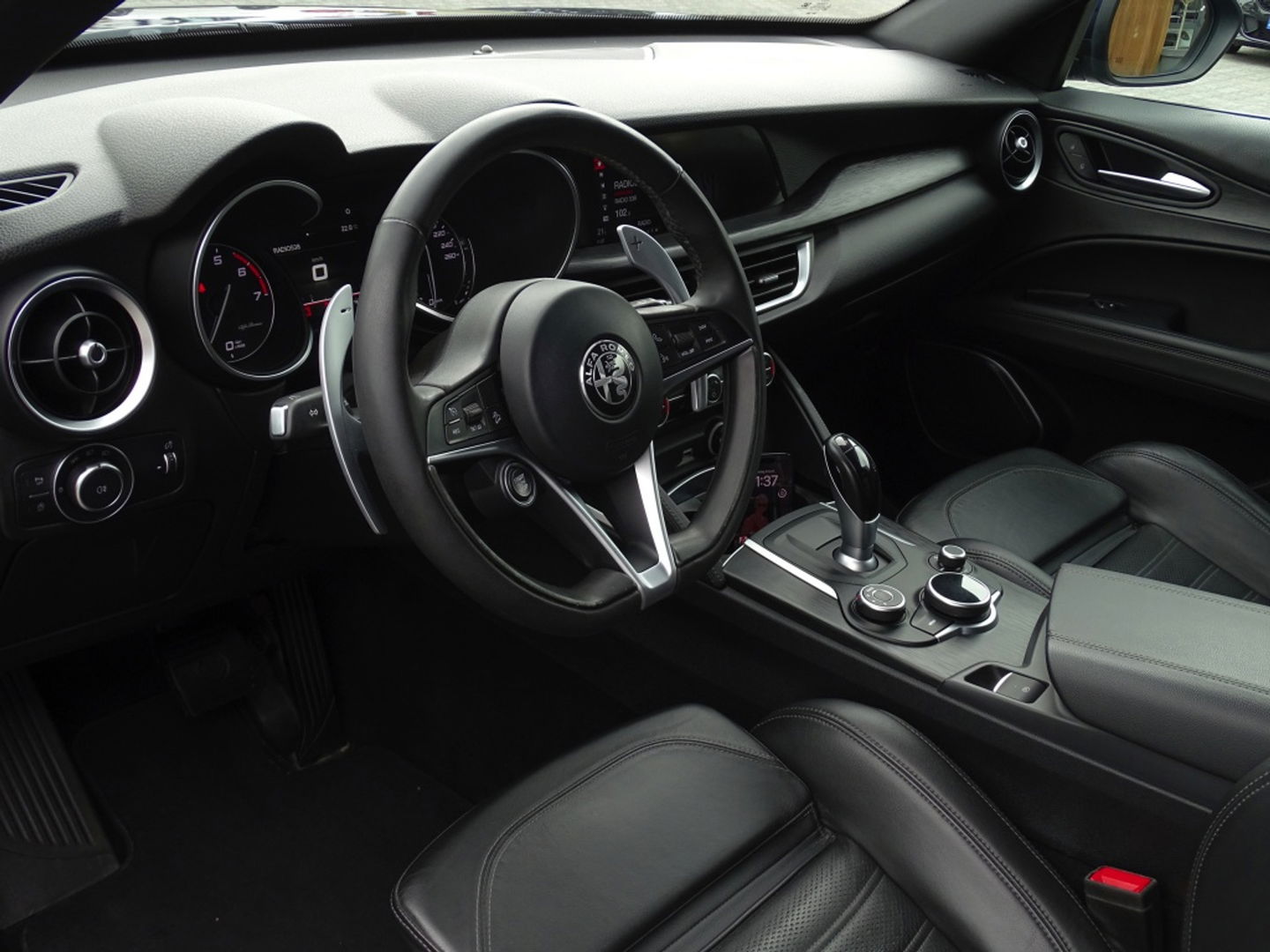 Alfa Romeo Stelvio 2.0 T 281PK AWD automaat Special Ed. Q4 / LED / 2018