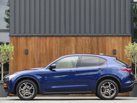 Alfa Romeo Stelvio 2.0 T 281PK AWD automaat Special Ed. Q4 / LED / 2018