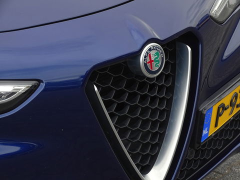 Alfa Romeo Stelvio 2.0 T 281PK AWD automaat Special Ed. Q4 / LED / 2018