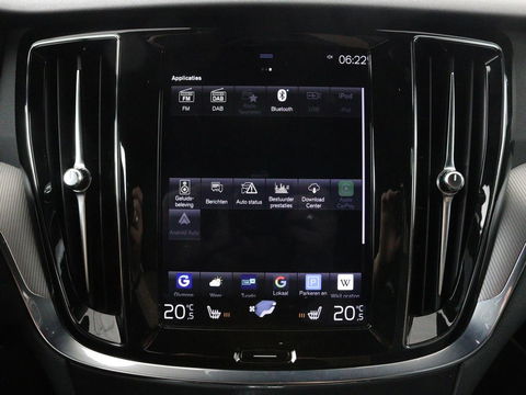 Volvo V60 2.0 T8 Recharge AWD R-Design | Trekhaak | Stoelverwarming | Camera | Harman/Kardon | Adaptive cruise | Memory | Carplay | Navigatie | 19'' lichtmetalen velgen