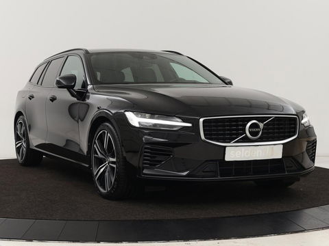 Volvo V60 2.0 T8 Recharge AWD R-Design | Trekhaak | Stoelverwarming | Camera | Harman/Kardon | Adaptive cruise | Memory | Carplay | Navigatie | 19'' lichtmetalen velgen