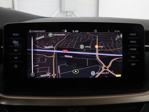 Škoda Kamiq 1.5 TSI Business Edtion | Stoelverwarming | Camera | Trekhaak | Carplay | Keyless | Full LED | Virtual Cockpit | Navigatie | Climate control | Parkeerhulp | Cruise control