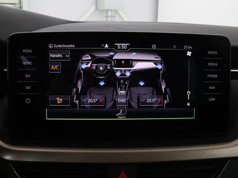 Škoda Kamiq 1.5 TSI Business Edtion | Stoelverwarming | Camera | Trekhaak | Carplay | Keyless | Full LED | Virtual Cockpit | Navigatie | Climate control | Parkeerhulp | Cruise control