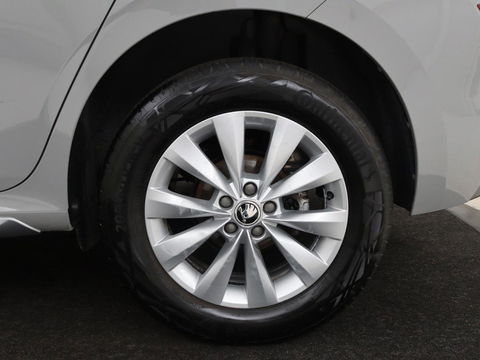 Škoda Kamiq 1.5 TSI Business Edtion | Stoelverwarming | Camera | Trekhaak | Carplay | Keyless | Full LED | Virtual Cockpit | Navigatie | Climate control | Parkeerhulp | Cruise control