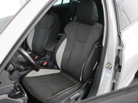 Škoda Kamiq 1.5 TSI Business Edtion | Stoelverwarming | Camera | Trekhaak | Carplay | Keyless | Full LED | Virtual Cockpit | Navigatie | Climate control | Parkeerhulp | Cruise control