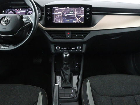 Škoda Kamiq 1.5 TSI Business Edtion | Stoelverwarming | Camera | Trekhaak | Carplay | Keyless | Full LED | Virtual Cockpit | Navigatie | Climate control | Parkeerhulp | Cruise control