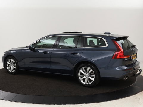 Volvo V60 2.0 D4 Momentum | 1e eigenaar | Panoramadak | Leder | Trekhaak | Stoelverwarming | Carplay | Navigatie | Full LED