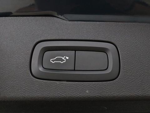 Volvo V60 2.0 D4 Momentum | 1e eigenaar | Panoramadak | Leder | Trekhaak | Stoelverwarming | Carplay | Navigatie | Full LED