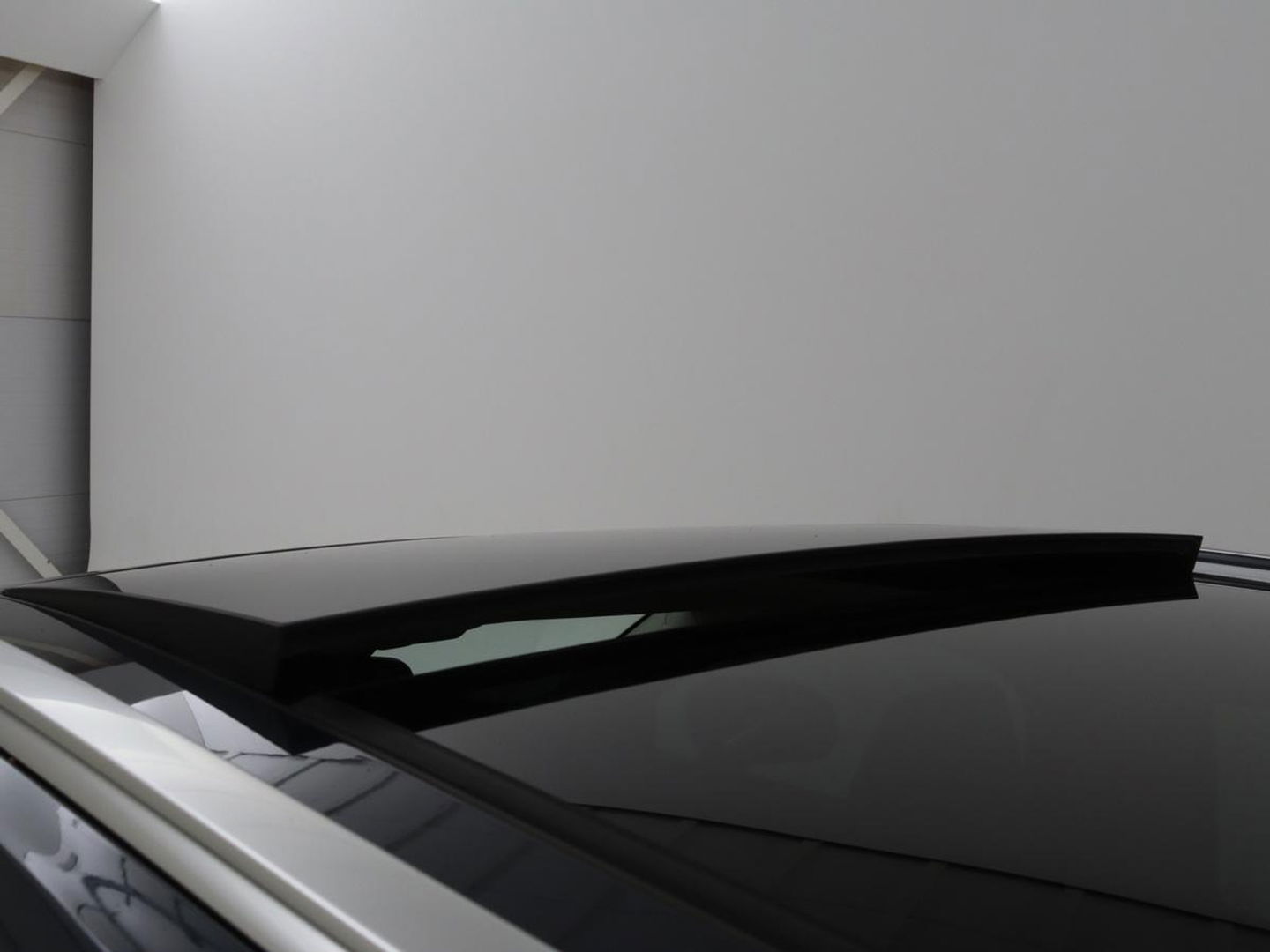 Volvo V60 2.0 D4 Momentum | 1e eigenaar | Panoramadak | Leder | Trekhaak | Stoelverwarming | Carplay | Navigatie | Full LED