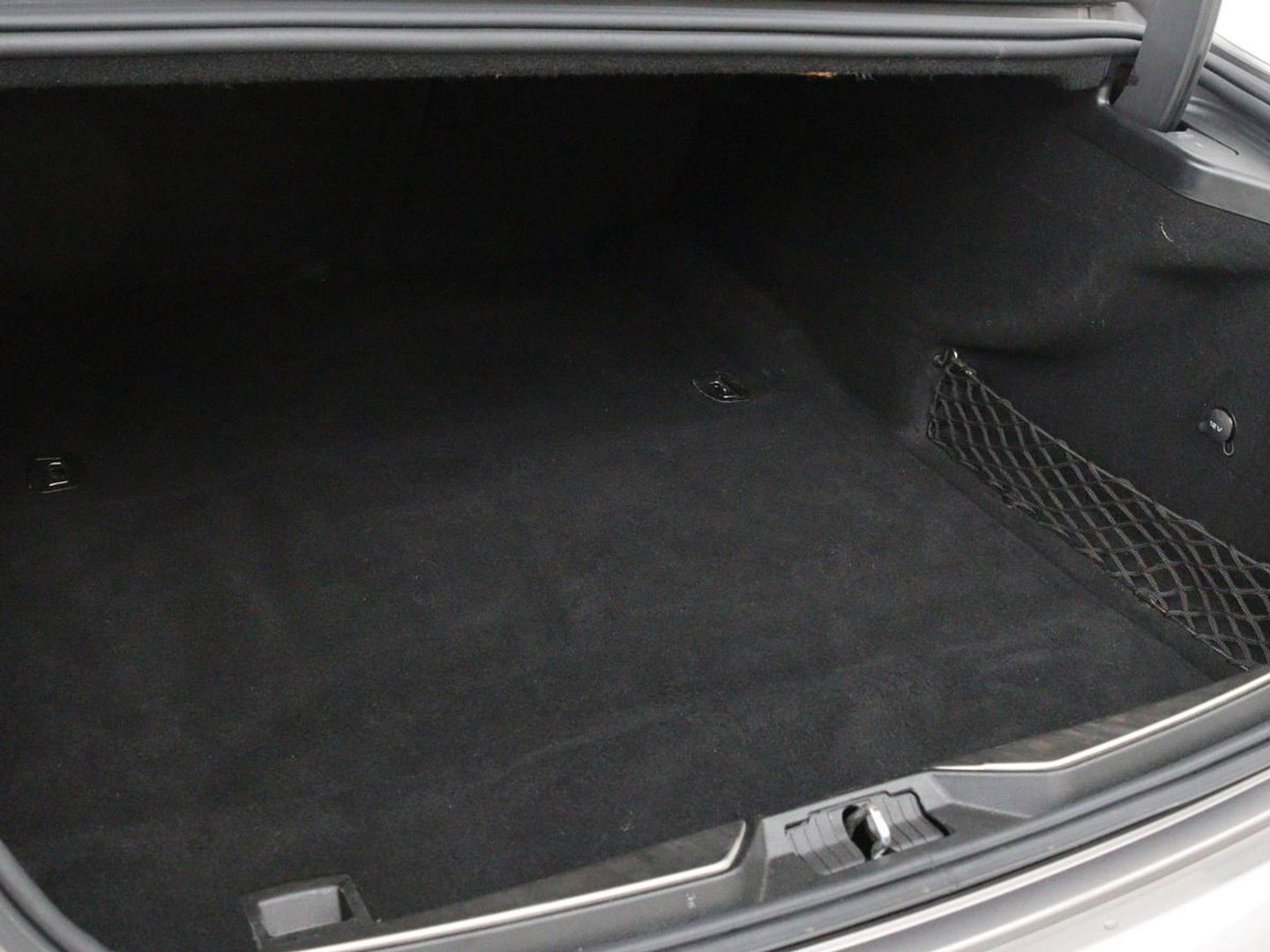 Maserati Quattroporte 3.0 D | Origineel NL | Schuifdak | Stoelventilatie | Leder | Camera | Navigatie | Xenon | Achterbankverwarming | Bluetooth