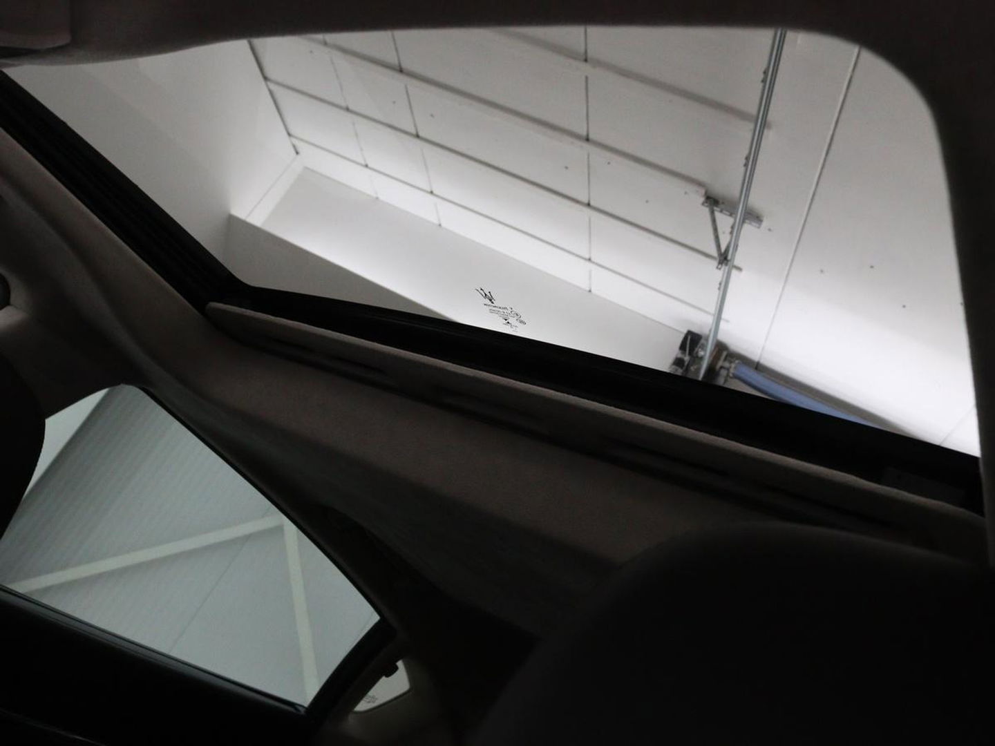 Maserati Quattroporte 3.0 D | Origineel NL | Schuifdak | Stoelventilatie | Leder | Camera | Navigatie | Xenon | Achterbankverwarming | Bluetooth