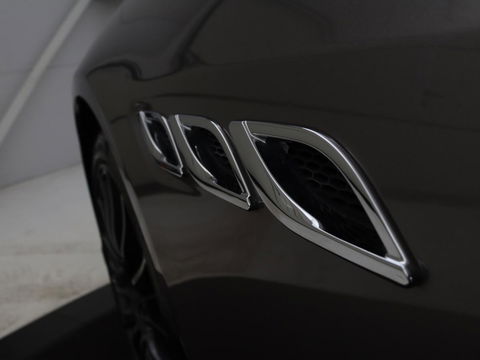 Maserati Quattroporte 3.0 D | Origineel NL | Schuifdak | Stoelventilatie | Leder | Camera | Navigatie | Xenon | Achterbankverwarming | Bluetooth